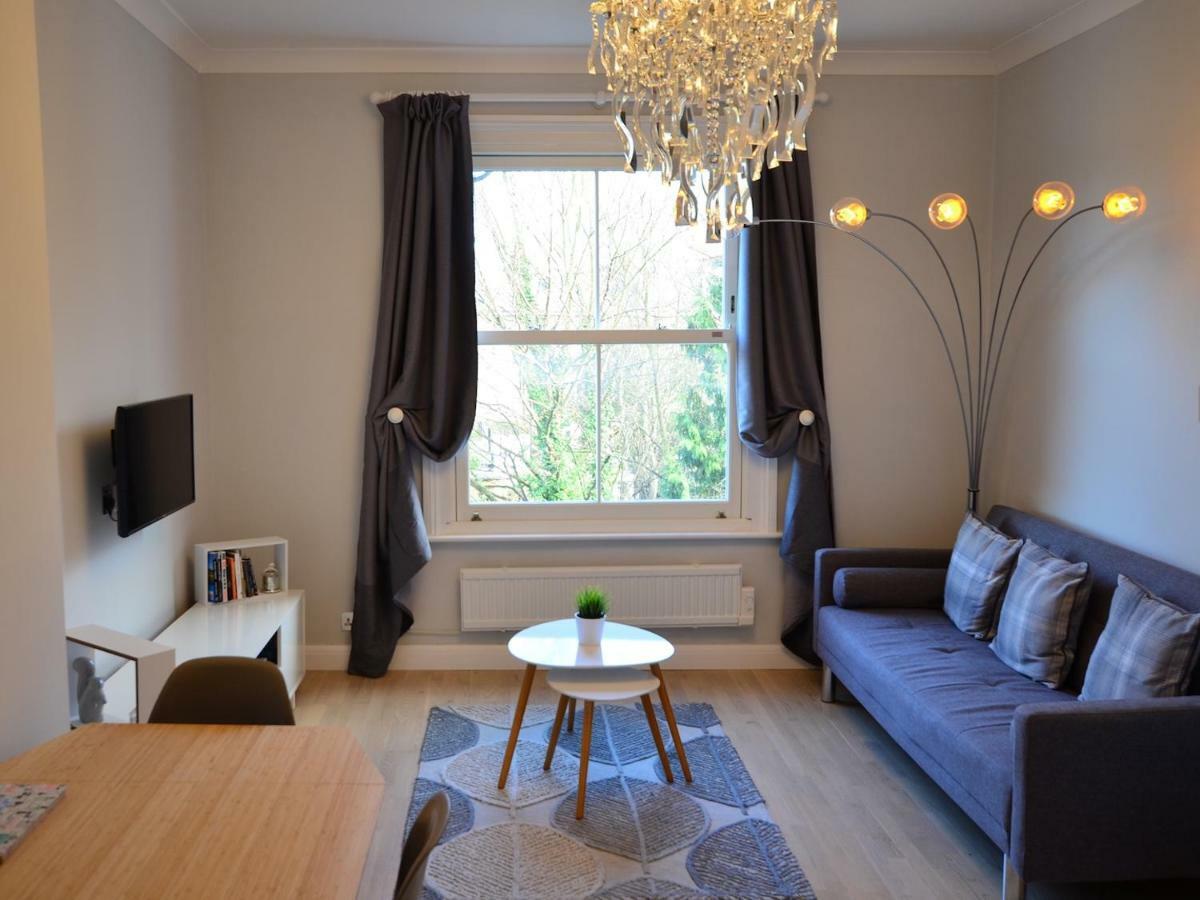 London, Kensington And Chelsea Flat Лондон
